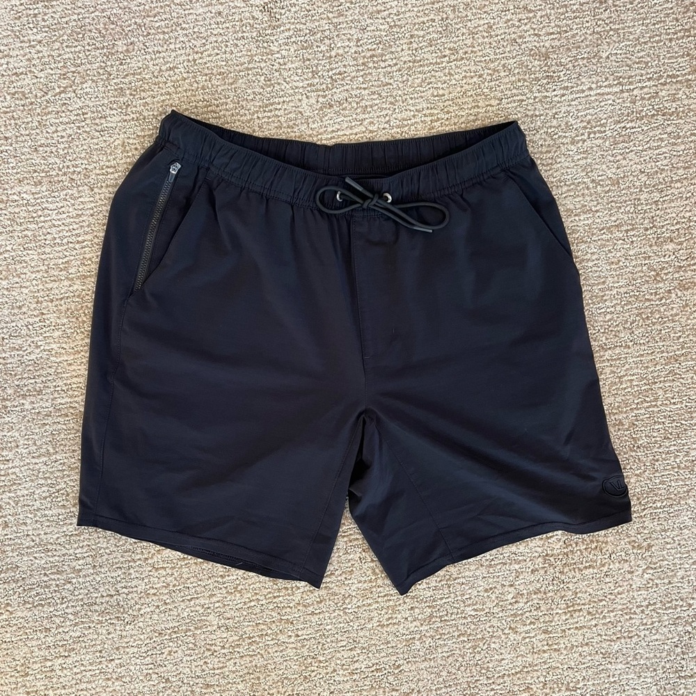 Vuori Men's Elevate Kore Black Athletic Shorts